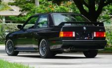 这款E30 1989 BMW M3肯定会唤醒您的纯粹主义