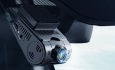 维奥福A229Duo提供2K分辨率的后置摄像头