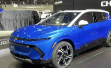 2024雪佛兰Equinox EV动手预览紧凑型EV SUV的有趣功能