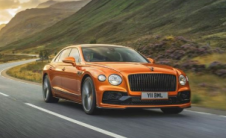 Bentley Flying Spur Speed配备涡轮增压W12发动机