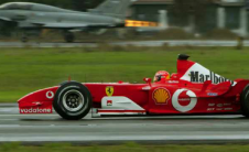 迈克尔舒马赫的2003年F1冠军法拉利拍卖
