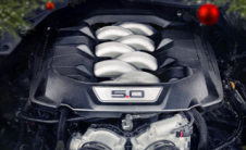 新福特野马黑马提供500马力有史以来最强大的5.0升V8