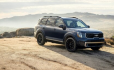 起亚EV6和起亚特柳赖德入选2023年汽车和驾驶员10佳卡车和SUV