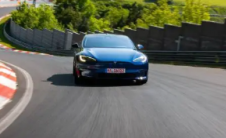 特斯拉Model S Plaid凭借TrackPack重新夺回EV环记录