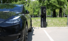 专家评估了电动汽车充电基础设施的供应情况
