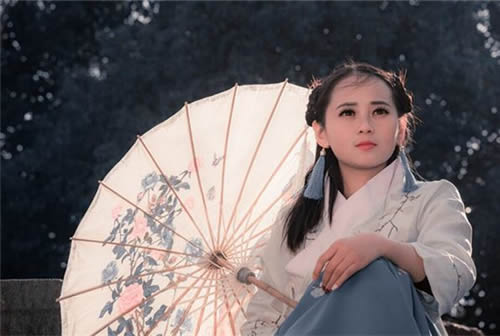 撩妹冷读术大揭秘（掌握这些技巧，让你成为撩妹高手）