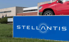 Stellantis相信内燃机汽车将在2050年投入使用