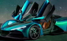 Zenvo推出两种风格的Aurora超级跑车