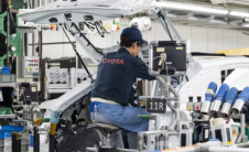 丰田的电动汽车制造计划带来了特斯拉启发的创新