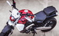 定制雅马哈MT03构建套件揭示了17年历史摩托车的真正潜力