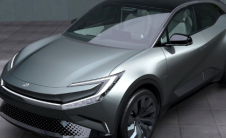 丰田加快电动汽车生产推出新款紧凑型SUV