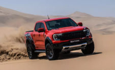 福特Ranger Raptor借用了野马的换挡指示器