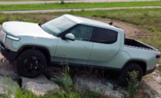 Rivian R1T 双电机评测