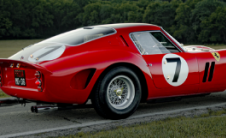 罕见的250 GTO成为有史以来最昂贵的法拉利
