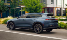 丰田推出首款皇冠SUV