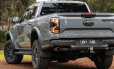 福特Ranger Raptor配备了在F150上首次亮相的专业拖车备份辅助系统
