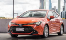 受欢迎的丰田汽车在澳大利亚只推出混合动力车将基本价格推向新领域