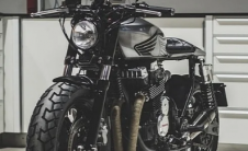 帅气的本田CB750CafeRacer车身比例清新紧致