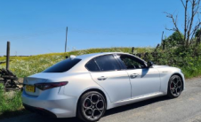 阿尔法罗密欧Giulia Competizione风格独特操控出色
