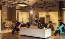 Ather Energy公司销售450和Rizta系列电动滑板车