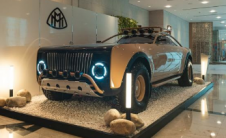 梅赛德斯在市场展示迈巴赫概念车