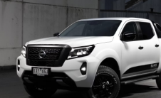 2025 款日产 Navara 黑色版价格和规格
